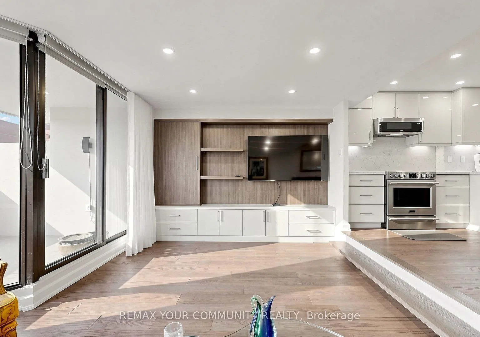 3 bed, $3,500 — Photo 4