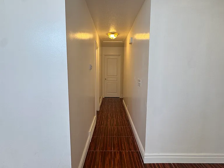 3720 S Hampshire Cir — Photo 7