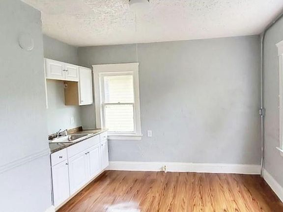 4th image of 1414 E 110th St #2 & 3