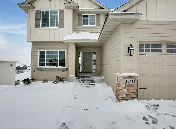 2nd image of 1791 Fallbrooke Dr