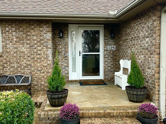 3rd image of 4025 Deer Ridge Street