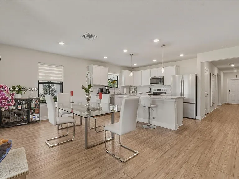 3141 Poinciana St — Photo 2