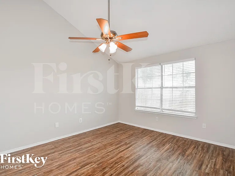 5116 Wedgewood Dr — Photo 9