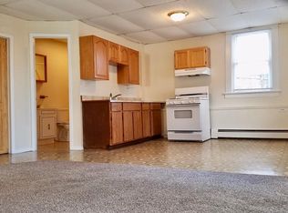 11 Oak St FLOOR 1, Meriden, CT 06450