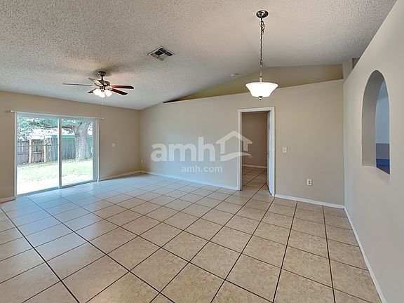 4th image of 16048 Wilkinson Dr