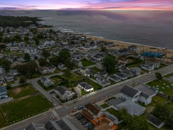 (undisclosed Address), Old Lyme, CT 06371