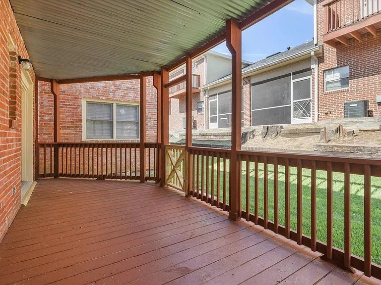 517 E Jefferson St #45 — Photo 29