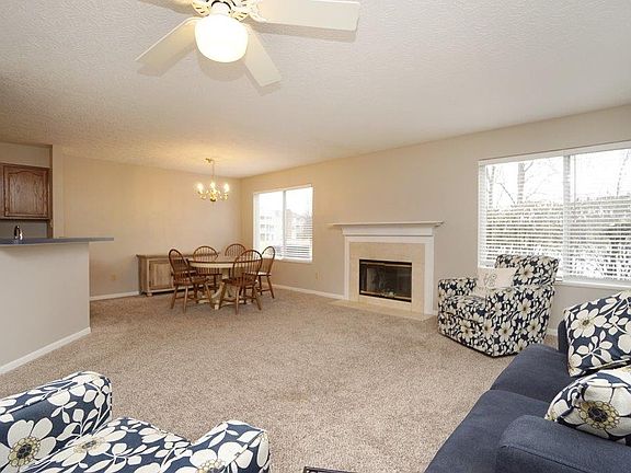 3rd image of 4441 N Shore Dr APT 104