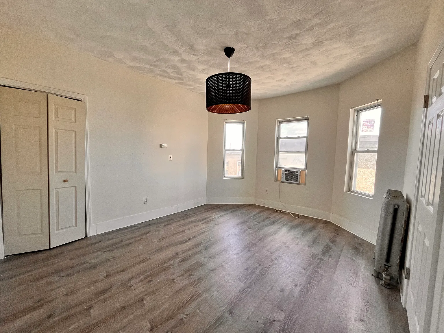 508 Broadway — Photo 4
