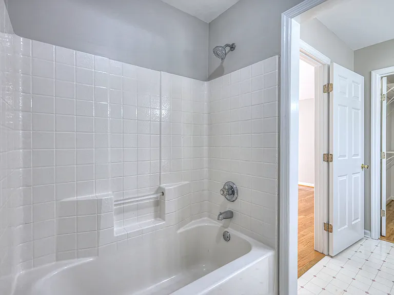405 Sandi Ct — Photo 22