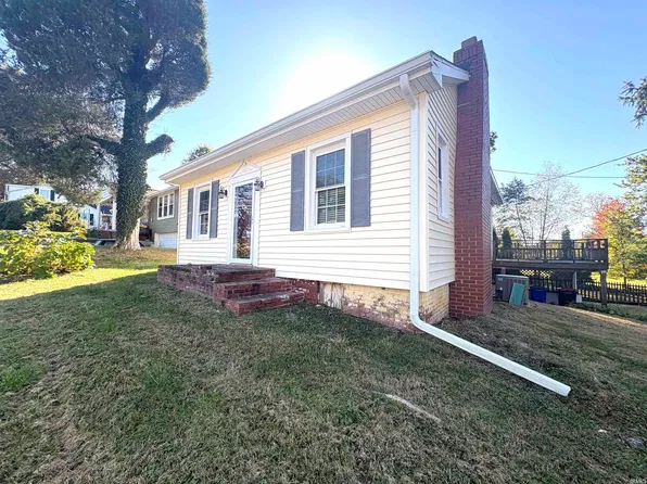 511 E Main St, Newburgh, IN 47630