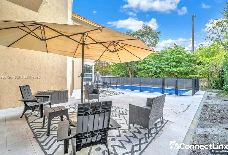 3545 Forest View Cir — Photo 4