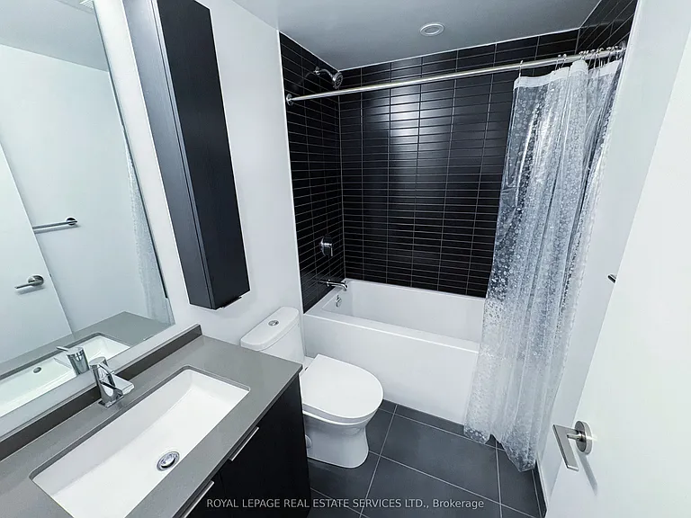 86 Dundas St E #1312 — Photo 19