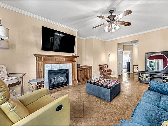 2nd image of 1806 W Creekmore Dr