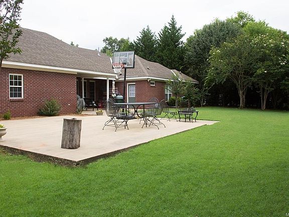 5th image of 288 Carolina Ct