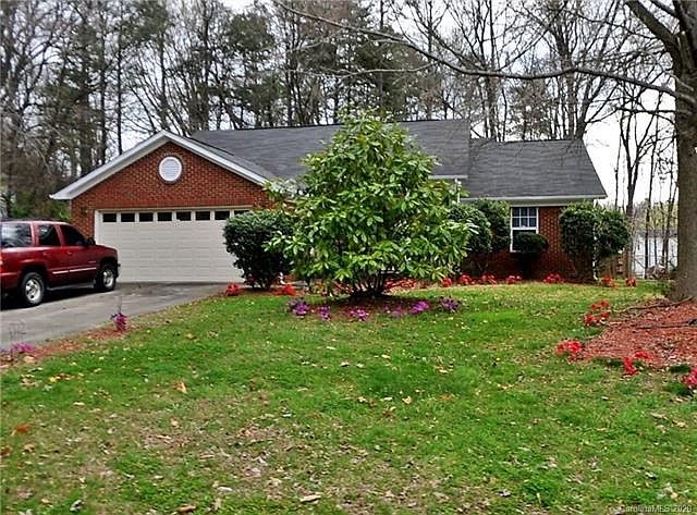 1st image of 4028 Armitage Dr