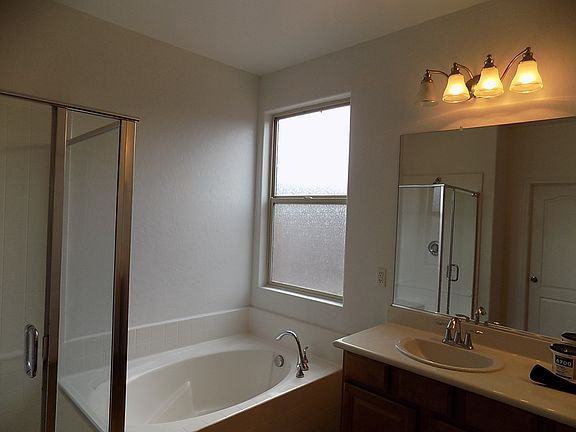 5th image of 10222 Wolfeboro Ave