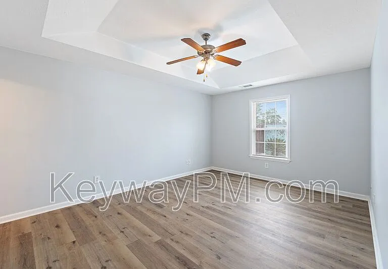 1512 Abby Way — Photo 8
