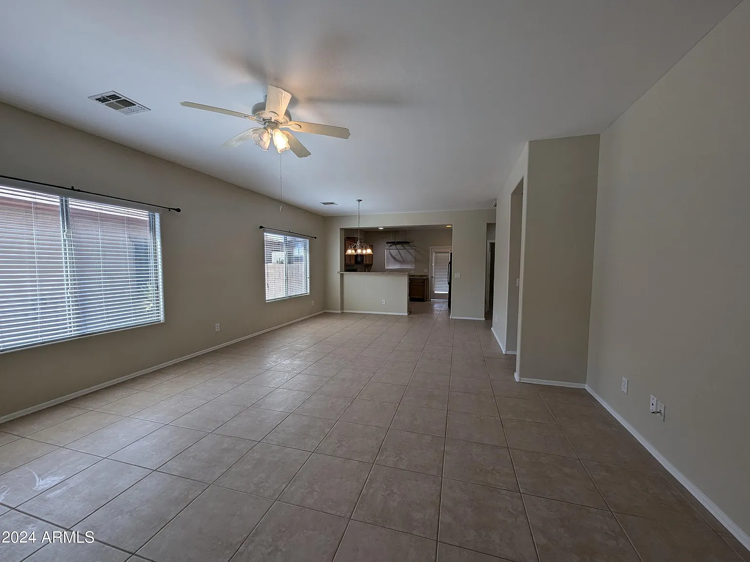 4 bed, 2.0 bath, 1778 sqft, $1,900 — Photo 2