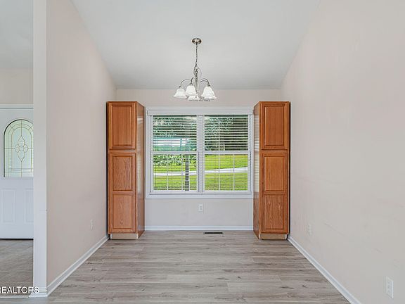 5th image of 138 Country Way Rd