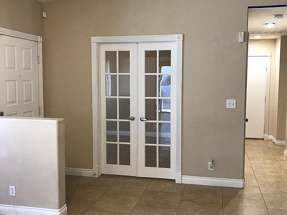 2nd image of 3725 Cactus Wheel Ct