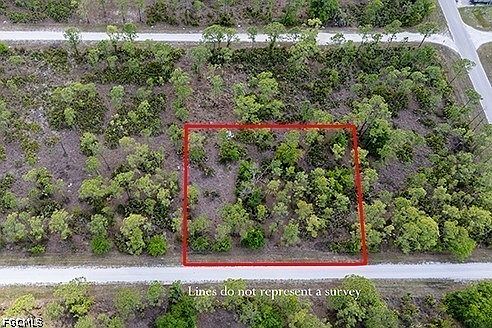2nd image of 28017 Crestwood Dr
