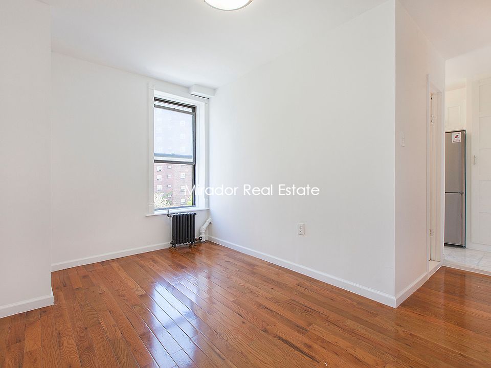 2nd image of 403 E 8th St APT 13