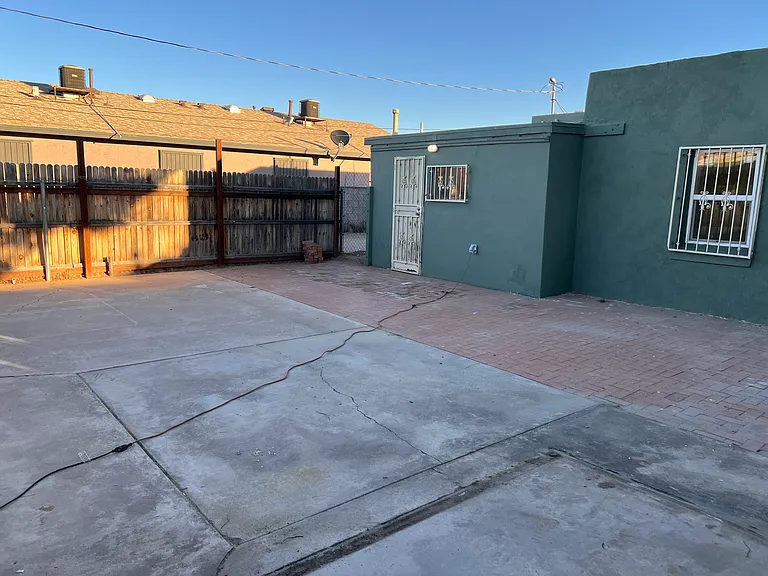 132 W Lincoln St #1 — Photo 8