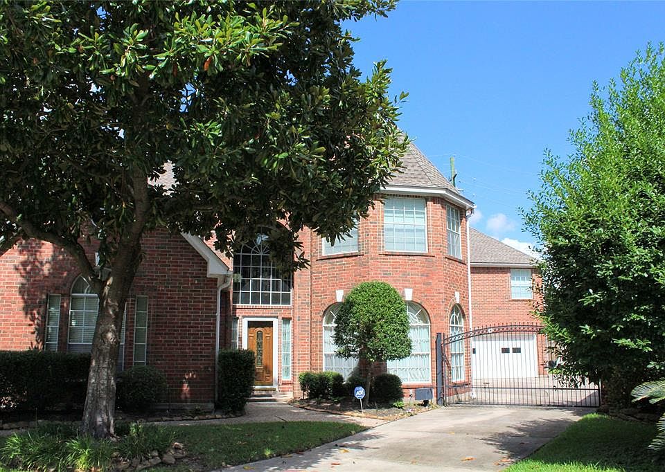 1st image of 7006 Centre Grove Dr