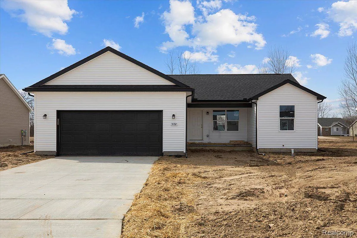 3132 Daisy Way photo 1