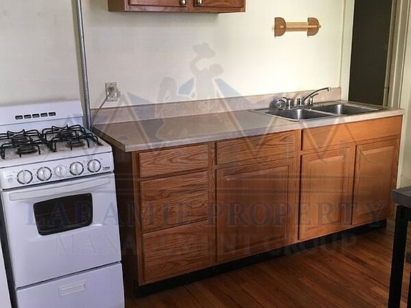 3rd image of 816 Grand Ave APT 2