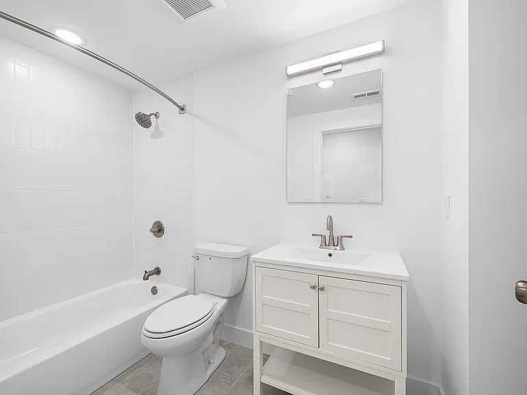 4324 Lancaster Ave — Photo 49