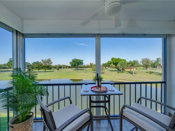 9923 S Hollybrook Lake Drive #302, Pembroke Pines, FL 33025