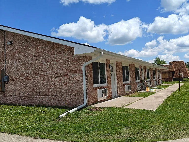 1336 N Walnut St — Photo 1