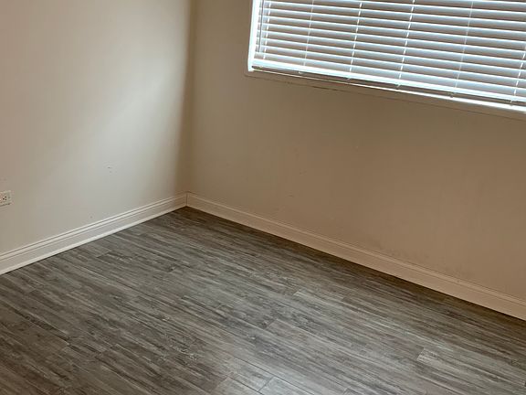 5th image of 14737 Dante Ave