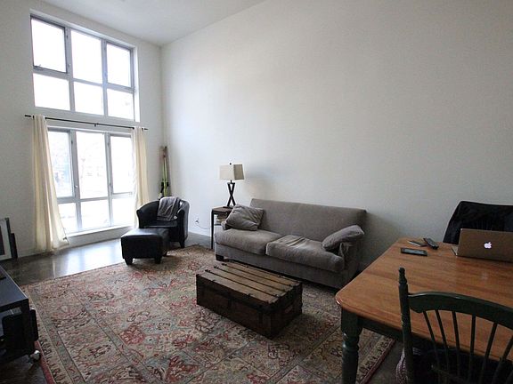 5th image of 92 Scholes St APT 3R
