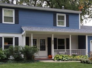 4373 Hoover St, Rolling Meadows, IL 60008