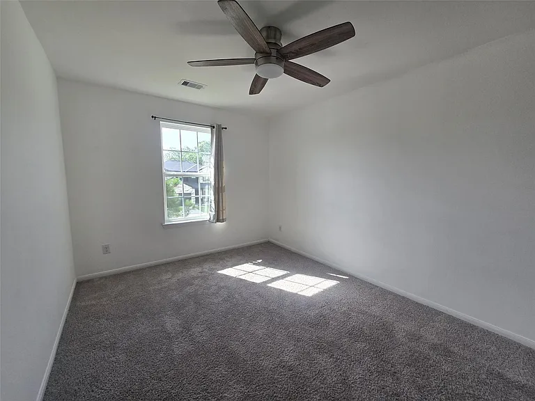 7318 Parkview Dr — Photo 18
