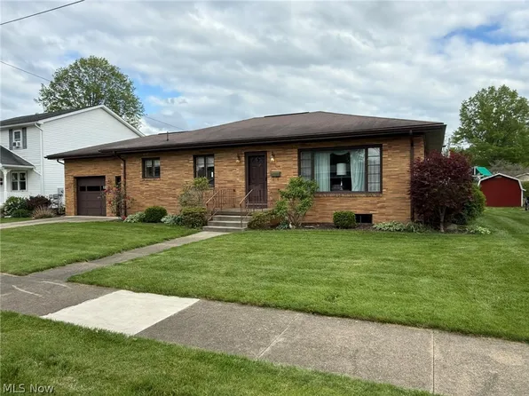120 E 21st St, Dover, OH 44622