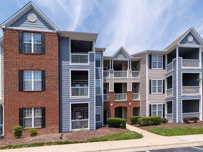 The Berkeley At Southpoint — Photo 15