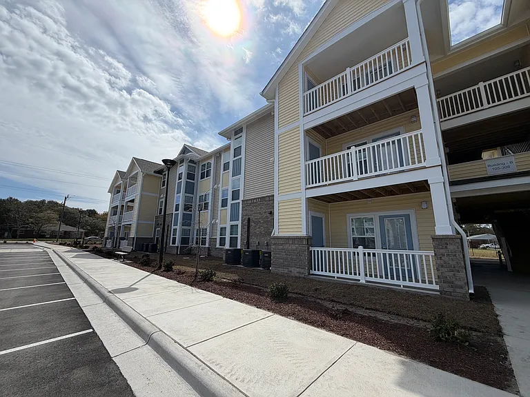 Elijah's Landing — Photo 15