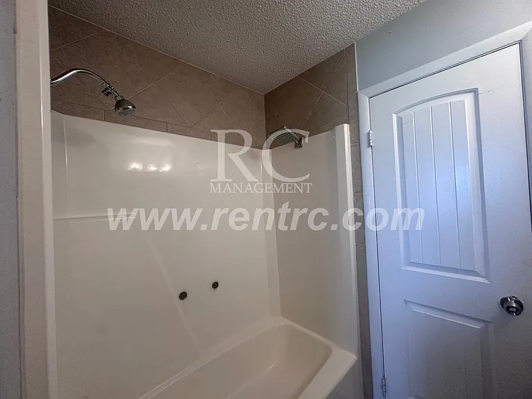 917 Timberline Dr — Photo 4