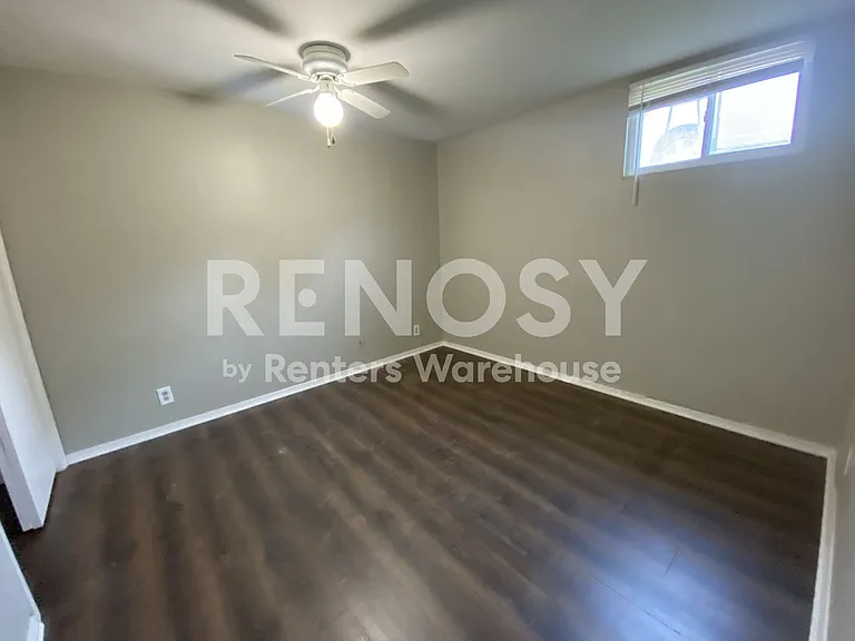 4832 NW Homestead Ter — Photo 3