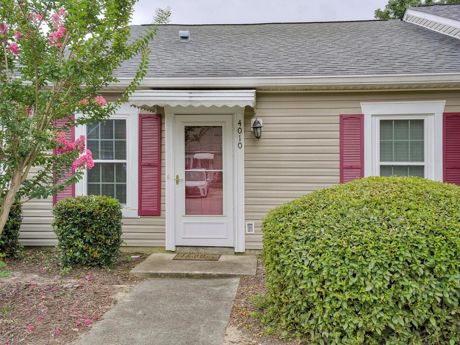 2 bed, 2.0 bath, 1094 sqft, $1,400 — Photo 3