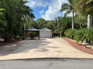 5670 Maplewood Ct, Fort Myers, FL 33905
