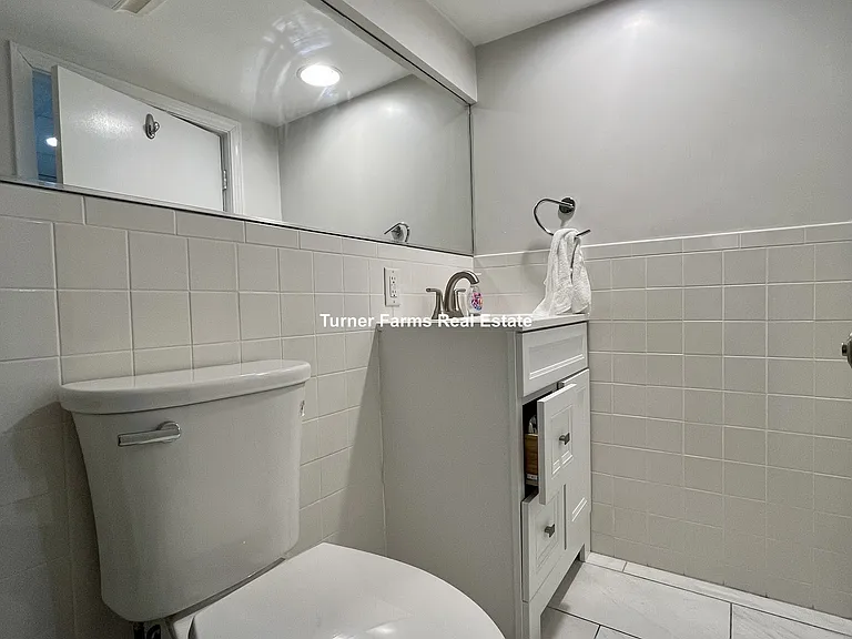 77 Fairfax St #B — Photo 12