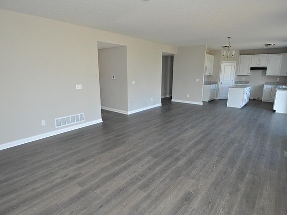 5th image of 155 Alderwood Cir N #97