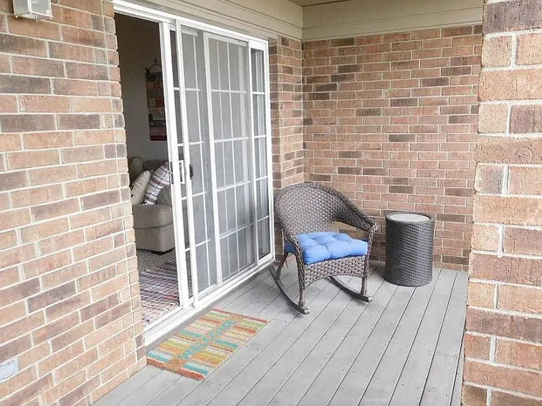 410 Washington Ave — Photo 6