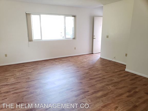 3rd image of 9051 Creekford Dr