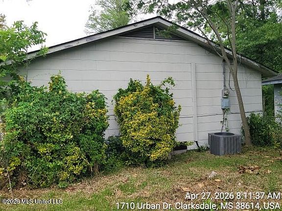 3rd image of 1714 Urban Dr